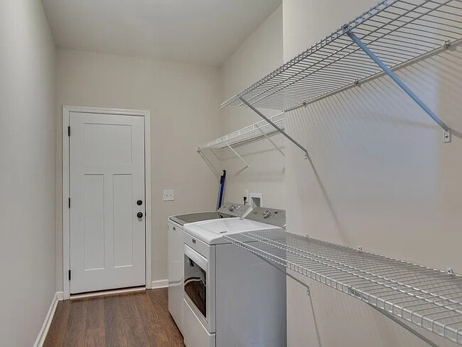 Photo - 2513 Warner Rd