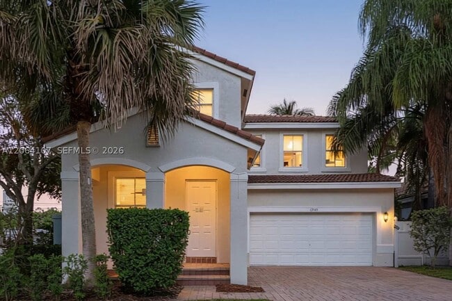 Building Photo - 1250 W Magnolia Cir