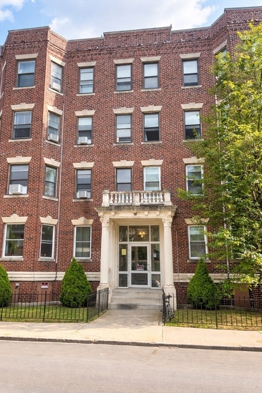 Building Photo - 86 Glenville Ave Unit 14