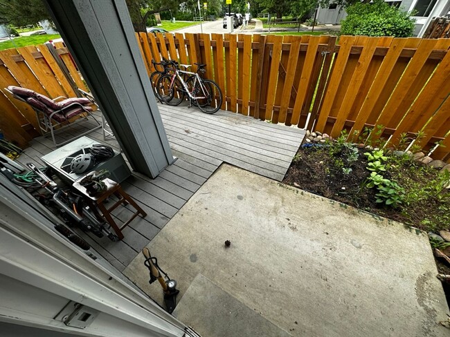 Photo - (2026 PRE-LEASING) Nicely maintained 2bd 1... Casa Adosada