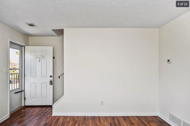 Photo - 3530 Sutherland Dr