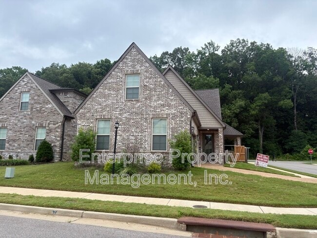 Building Photo - 564 Holden Dr