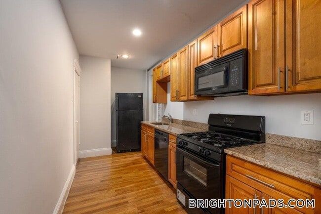 286 Chestnut Hill Ave Unit 5