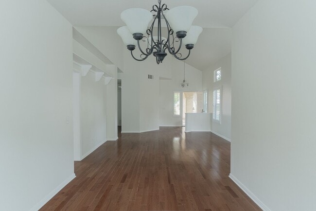 Photo - 3 Bedroom 2.5 Bathroom | Spacious Corner Lot Home | Ventura Brock Hills| Ventura