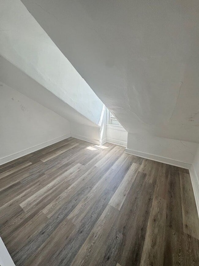 Photo - 4 bedroom 1 bathroom plus office