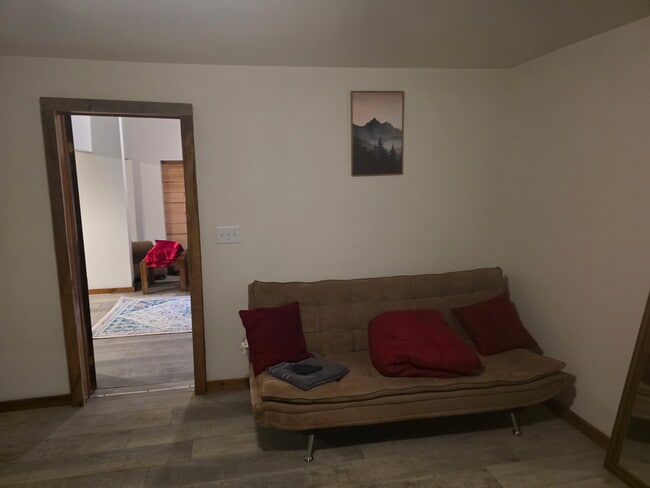 Bed 1 - 11141 US-62 Unit Portage