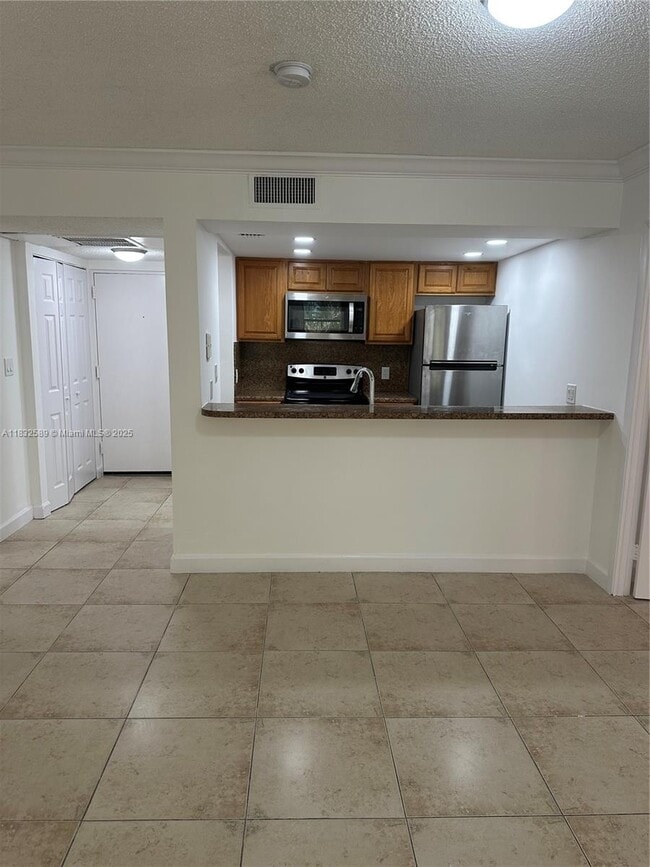 Building Photo - 8100 Geneva Ct Unit 339 Rental