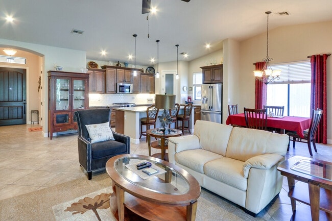 Building Photo - 2514 N Snead Dr Unit ID1386238P