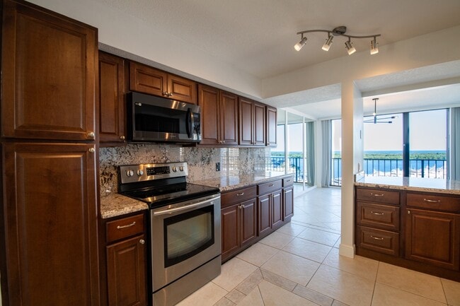 Photo - 122 Lakeshore Dr Unit 1134