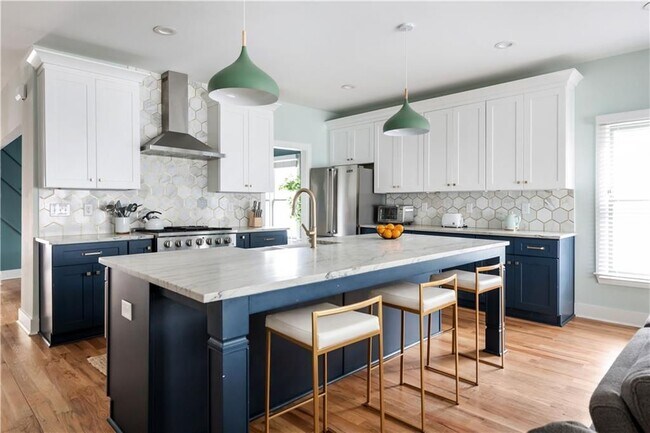 Photo - 1393 Glenwood Ave SE