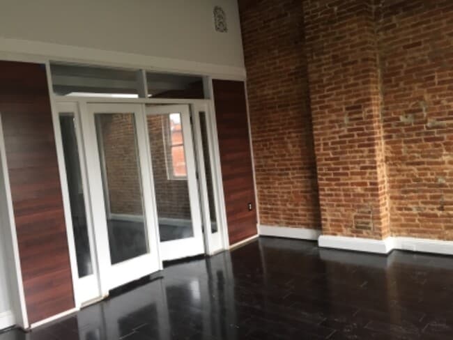 Photo - 1834 Bolton St Unidad 3