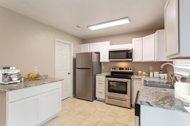 Building Photo - Lifestyle at the Bay Rental