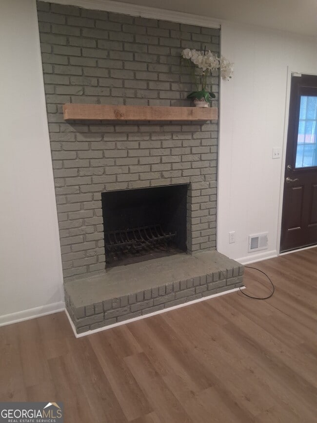 Photo - 3425 New MacLand Rd