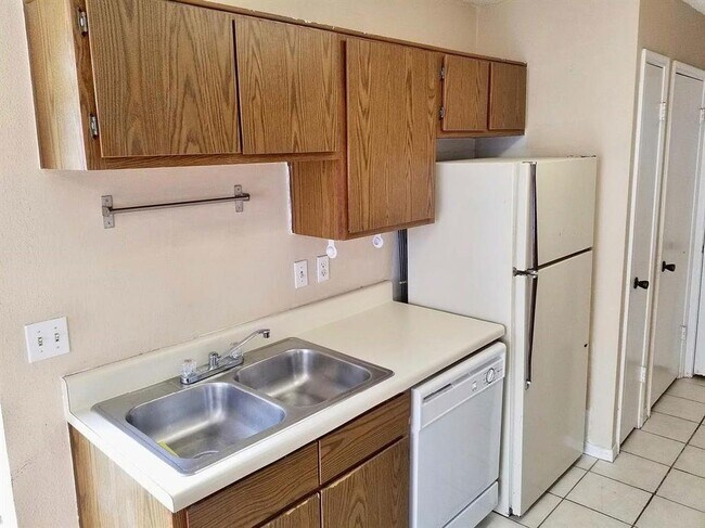 Photo - 2750 Holly Hall St Condo Unit 512