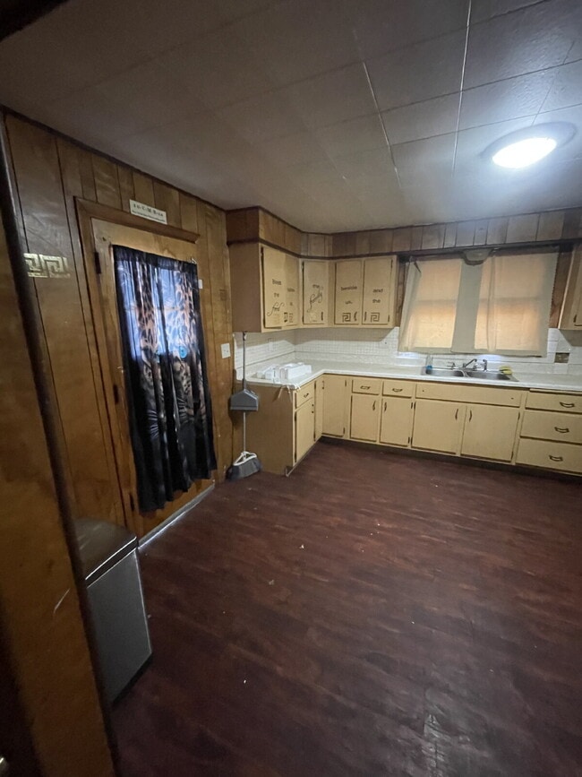 Photo - Spacious 3 bedroom with Off street parking!