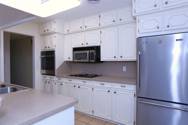 Photo - 115 Irwin Rd