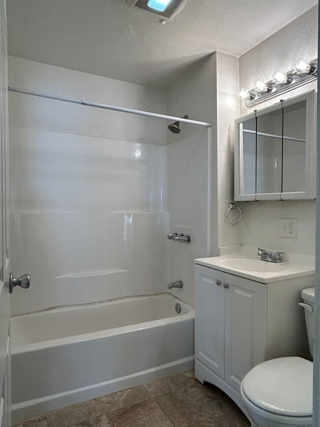Photo - *683-685 High St Unit *685 High St