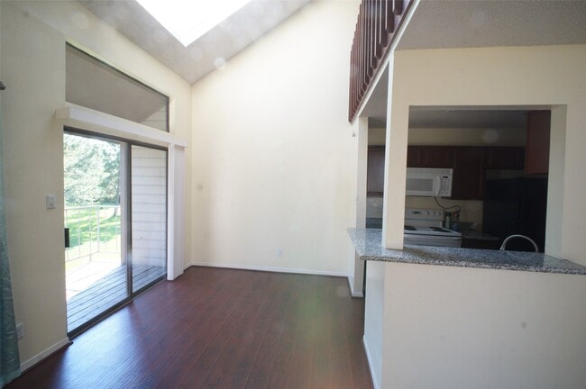 Photo - 8587 Sands Point Dr Unidad True