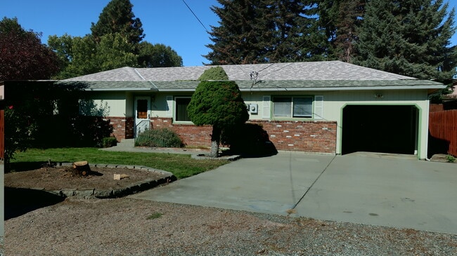 Photo - 1451 Tedford St SE