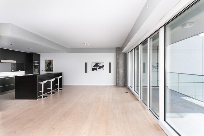 Photo - 6250 HOLLYWOOD Blvd Condo Unit 11L