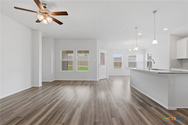 Photo - 1310 Prospector Trl