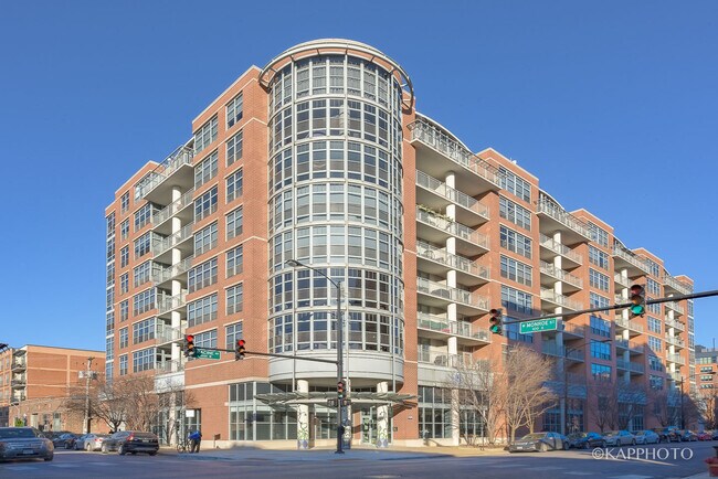 Photo - 1200 W Monroe St Condo Unit 516