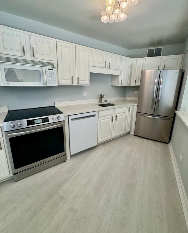 Photo - 211 E Ohio St Unit 1215