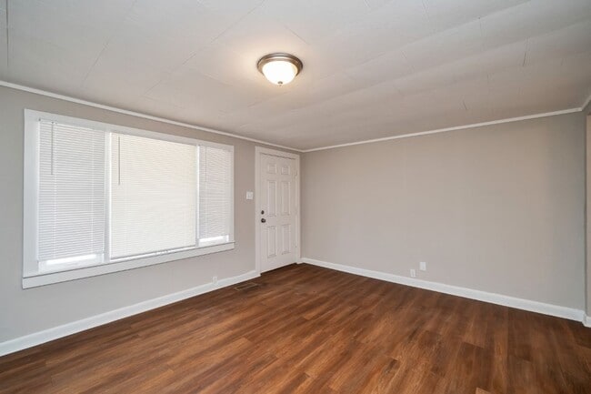 Photo - Super Cute Super Clean Priced to move fast!!!