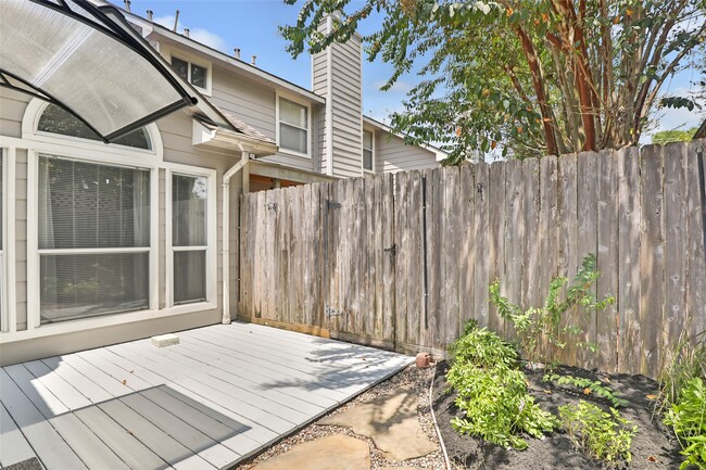 Photo - 2330 Summit Way Ct