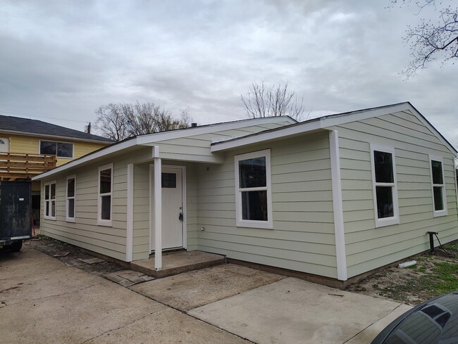 Photo - 6603 Narcissus St Unit Home