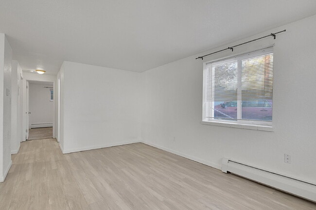 Photo - $1,475.00 - 2 Bedrooms, 1 Bathroom, Condo in Denver with Cozy Carpet! Unit #8