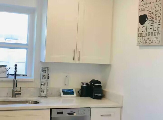 Photo - 26 NE 10th St