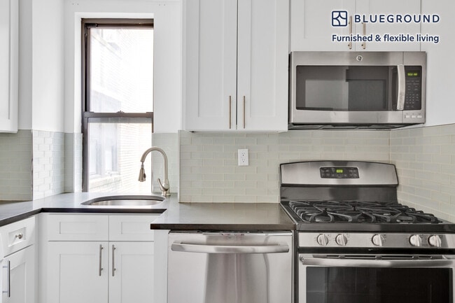 15 W 55th St Unit SI FL8-ID736