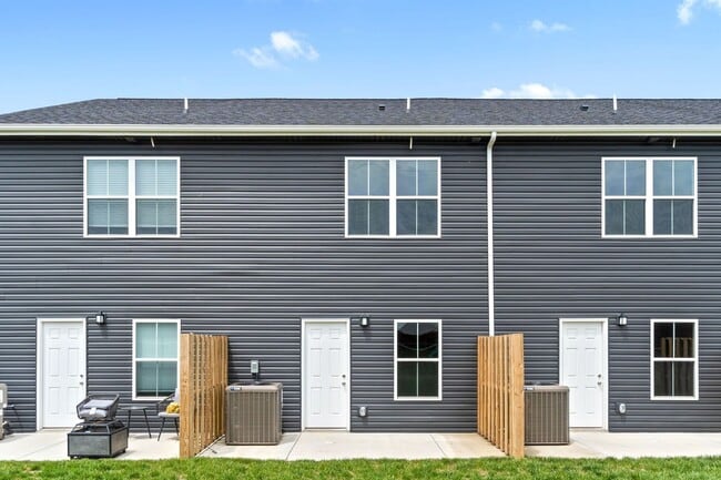 Photo - 2 Bedroom Townhome Located Close to Post