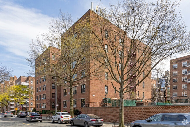 Photo - Valentine Gardens Cooperative