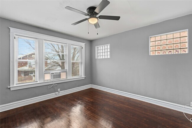 Photo - 4234 Dewey Ave Unidad 1N