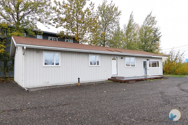 Photo - 213 Yukon Dr