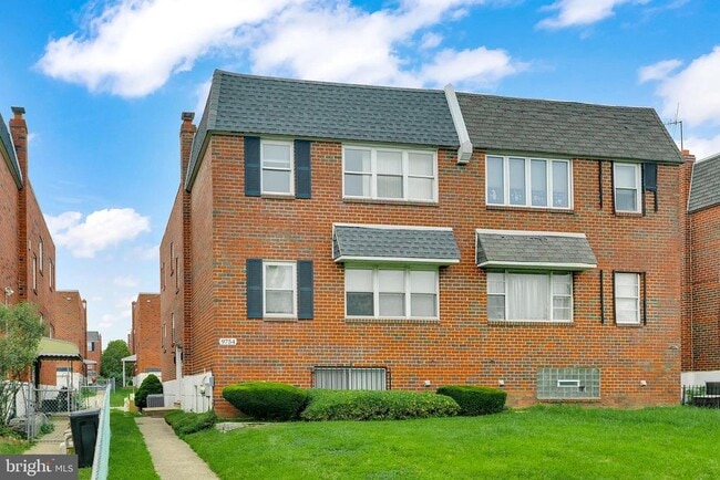 Building Photo - 9754 E Roosevelt Blvd Rental