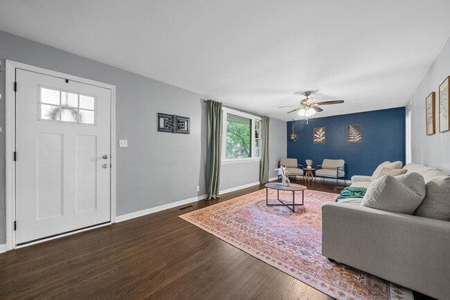 Photo - 102 Preston Dr