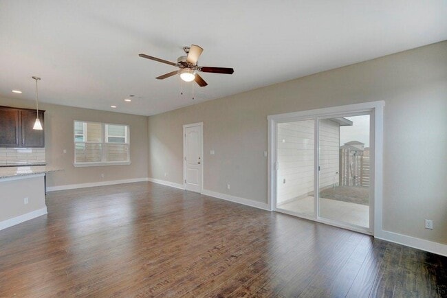 Photo - 708 Coconut Grove St