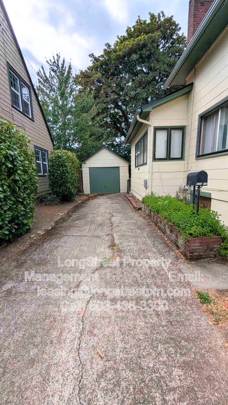 Photo - 228 NW 11th St