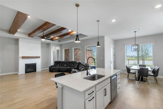 Photo - 2007 Tioga Vw Dr