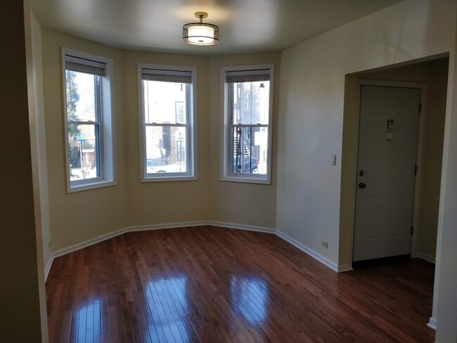 Photo - 3527 S Lowe Ave Unit 1