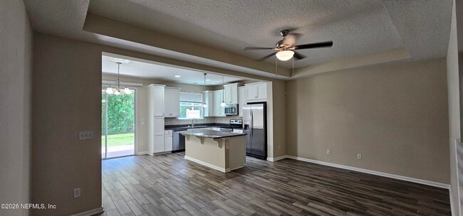 Photo - 221 Richmond Dr