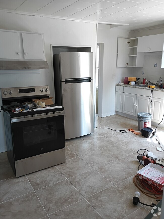 Building Photo - 10 Flint St Unit 2 Rental