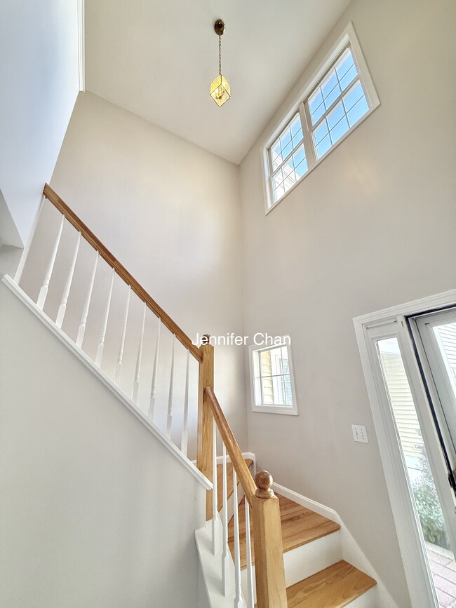 Building Photo - 37 Village Dr Rental