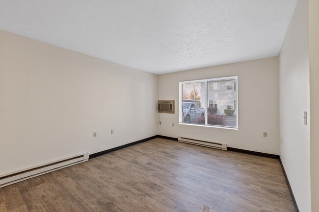 Living Room - Beringer Properties