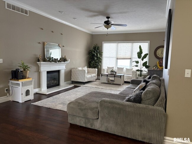 Photo - 2812 Castlerock Ridge