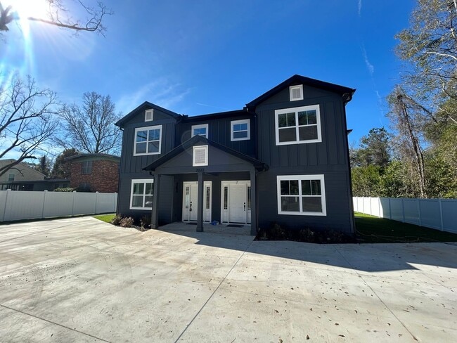 Building Photo - 2022 Trimble Rd Unit A