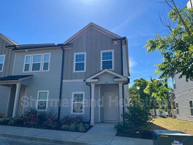 Building Photo - 620 Dobhill Ln